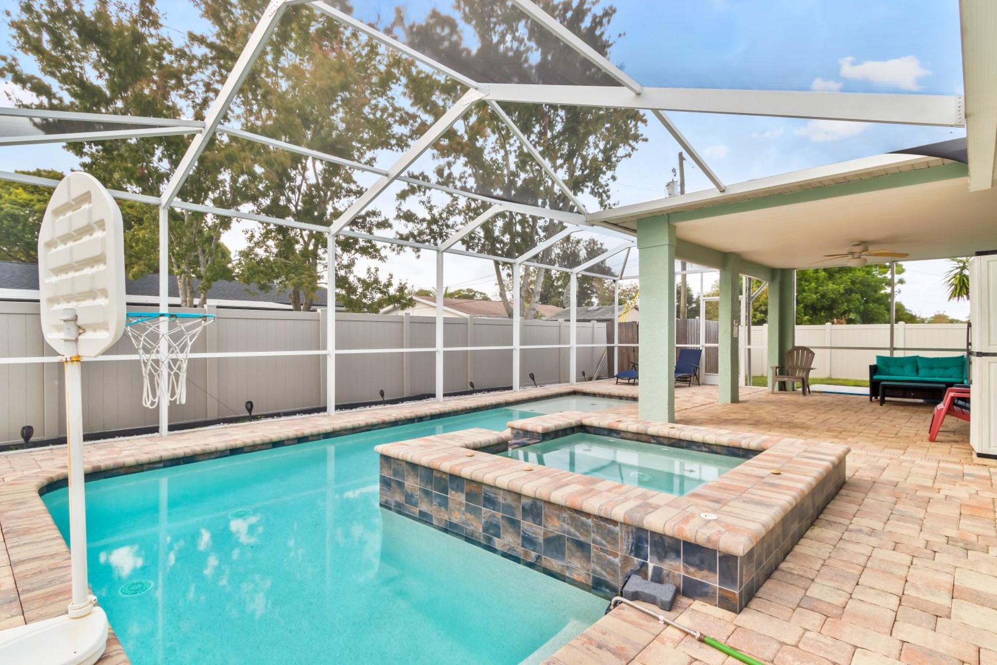 Saltylux16 Heated Saltwater Pool, Near Beach, Honeymoon Island, Farmer Market クリアウォーター エクステリア 写真